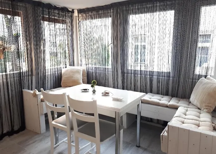 Top Center 4-Bedroom Apartment