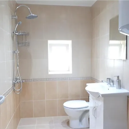 Top Center 4-Bedroom Apartment Varna Exterior photo